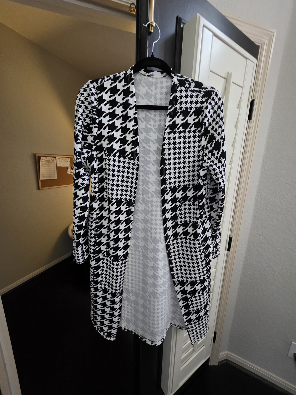 Black & White Houndstooth Open Front Women’s Coat